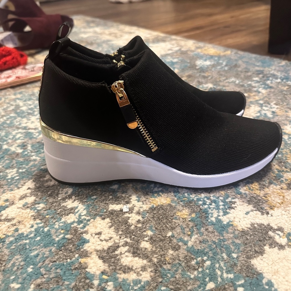DKNY wedge Brand new shoes NWT